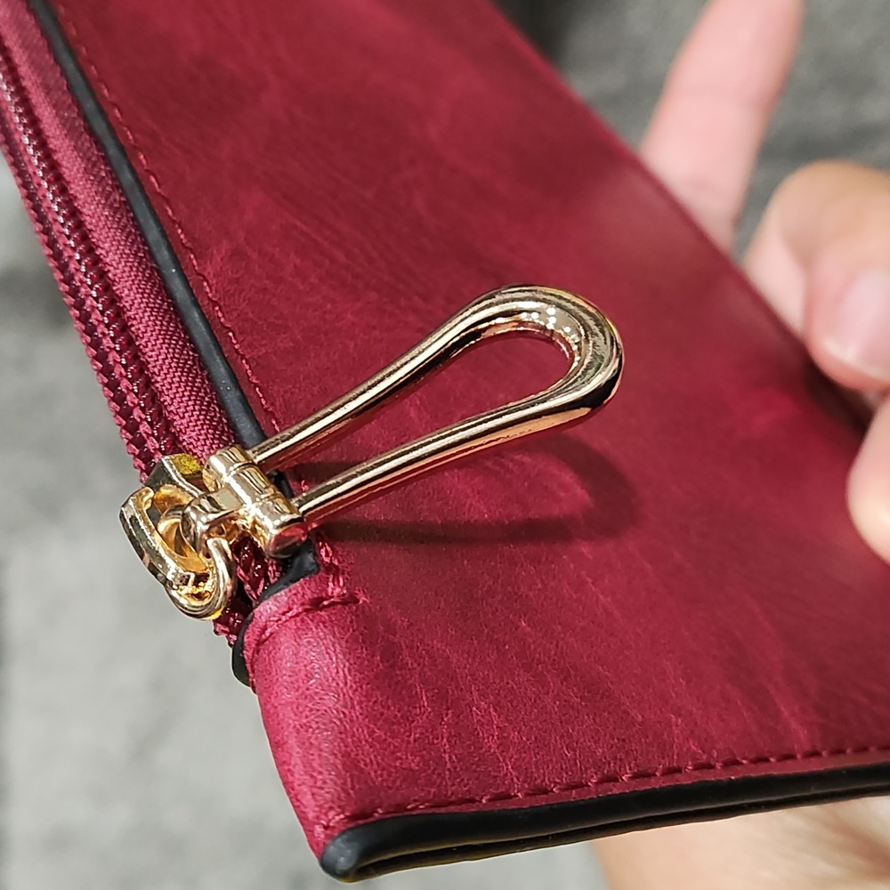 Red pouch - Picture 4 of 4